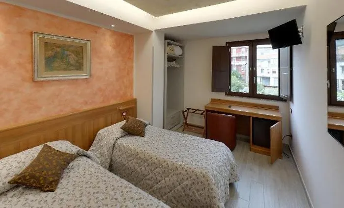 Hotel Caligiuri 酒店 Decollatura